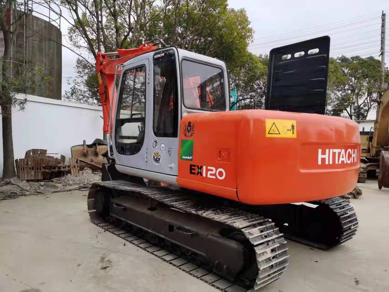 HITACHI EX120-5 - Rupsgraafmachine: afbeelding 1 HITACHI EX120-5 - Rupsgraafmachine: afbeelding 1
