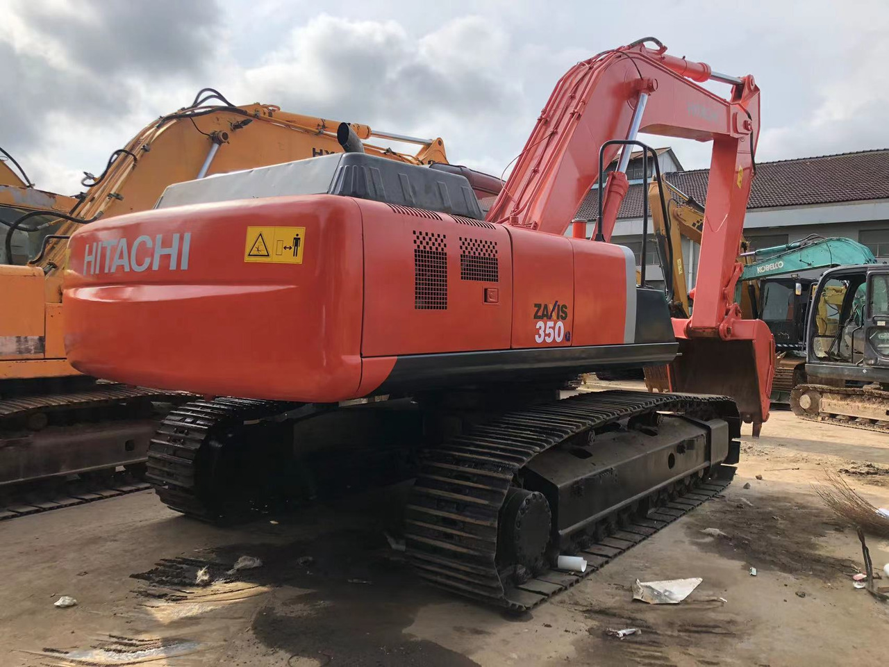 HITACHI ZX350 - Rupsgraafmachine: afbeelding 1 HITACHI ZX350 - Rupsgraafmachine: afbeelding 1