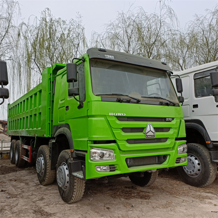 HOWO 8x4 375hp- Tipper - Kipper vrachtwagen: afbeelding 2 HOWO 8x4 375hp- Tipper - Kipper vrachtwagen: afbeelding 2