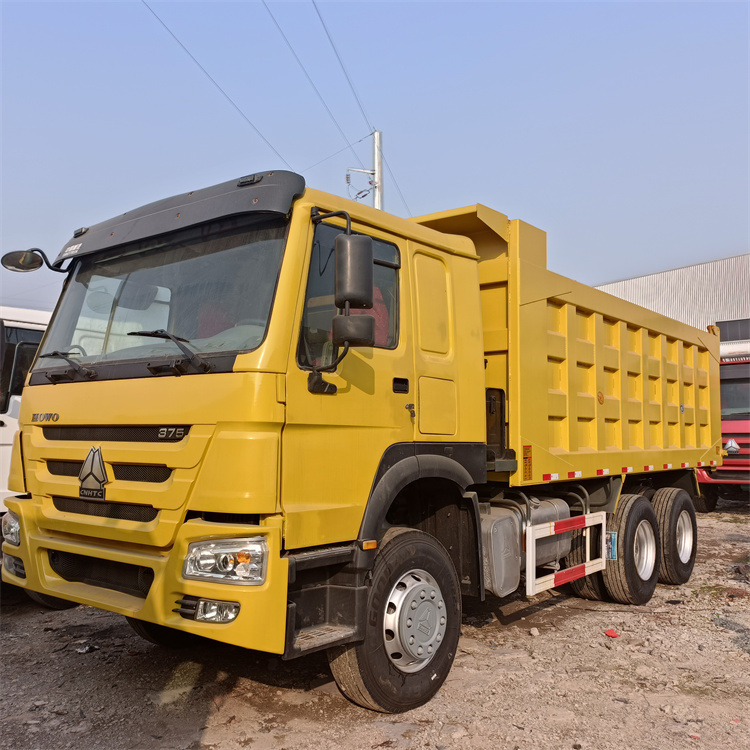 HOWO HOWO 6x4 375 -yellow Tipper - Kipper vrachtwagen: afbeelding 3 HOWO HOWO 6x4 375 -yellow Tipper - Kipper vrachtwagen: afbeelding 3