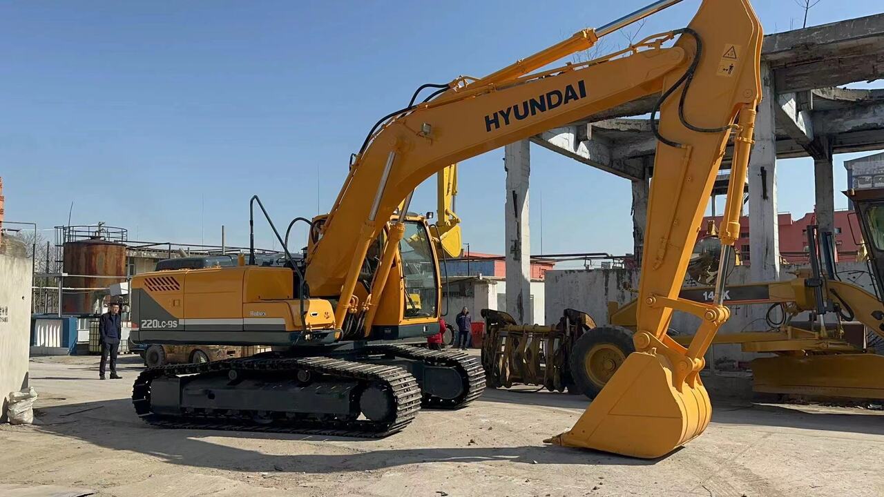 HYUNDAI 220LC-9S - Rupsgraafmachine: afbeelding 2 HYUNDAI 220LC-9S - Rupsgraafmachine: afbeelding 2
