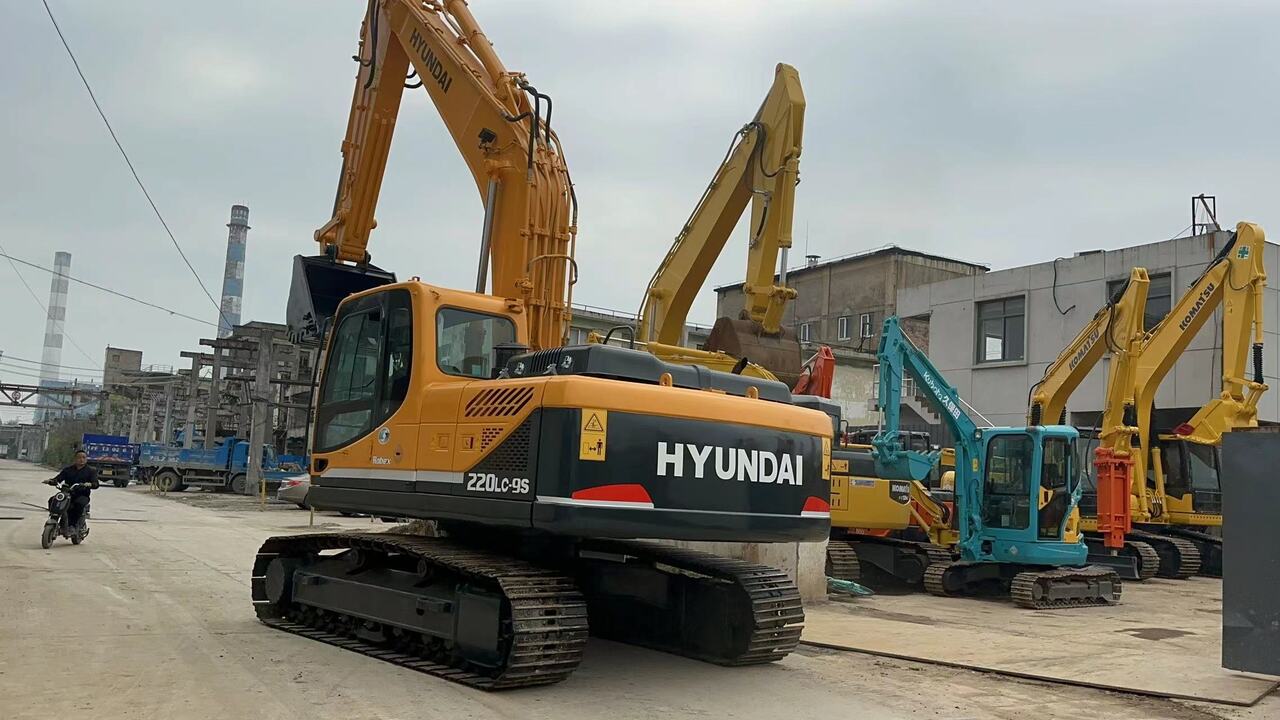 HYUNDAI 220LC-9S - Rupsgraafmachine: afbeelding 1 HYUNDAI 220LC-9S - Rupsgraafmachine: afbeelding 1