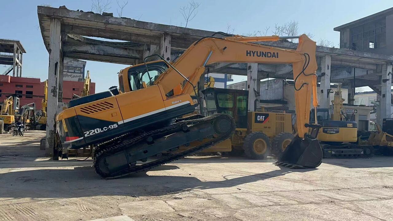 HYUNDAI 220LC-9S-excavator - Rupsgraafmachine: afbeelding 2 HYUNDAI 220LC-9S-excavator - Rupsgraafmachine: afbeelding 2