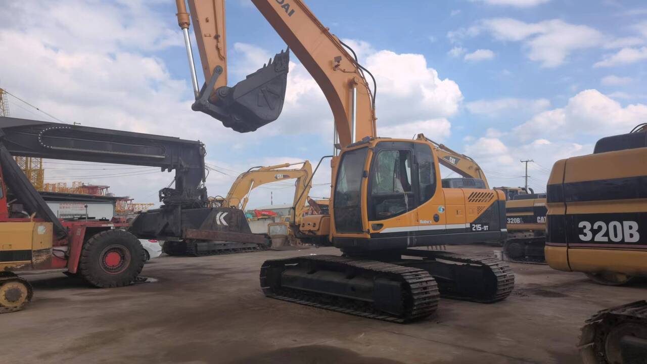 HYUNDAI R215-9T - Rupsgraafmachine: afbeelding 1 HYUNDAI R215-9T - Rupsgraafmachine: afbeelding 1