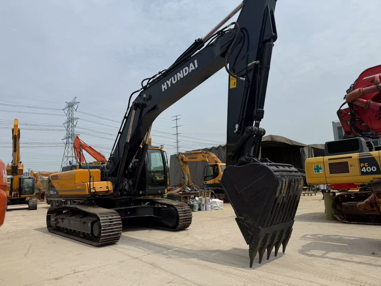 Hyundai R330LC-9S - Rupsgraafmachine: afbeelding 3 Hyundai R330LC-9S - Rupsgraafmachine: afbeelding 3