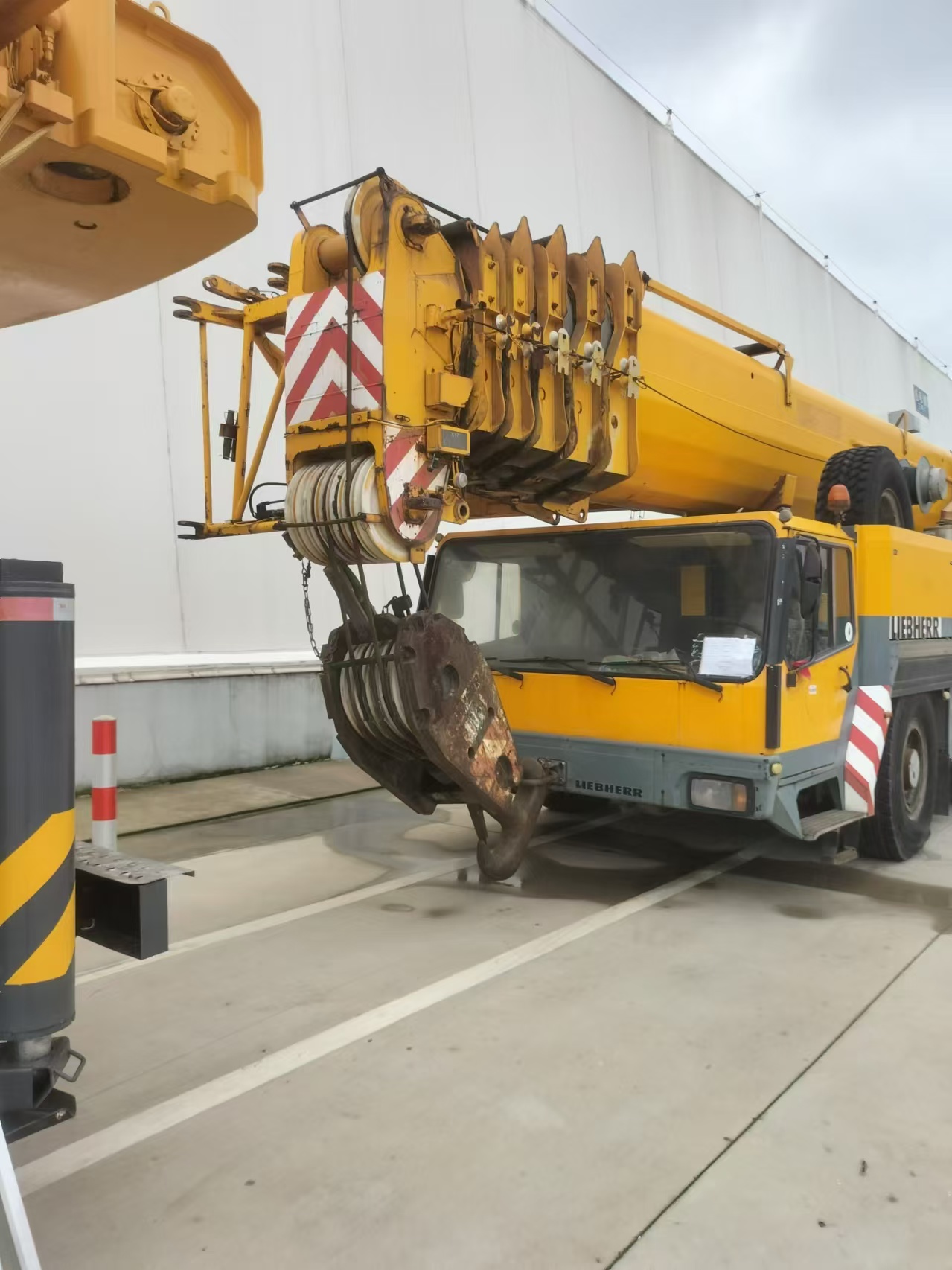 LIEBHERR - Mobiele kraan: afbeelding 2 LIEBHERR - Mobiele kraan: afbeelding 2