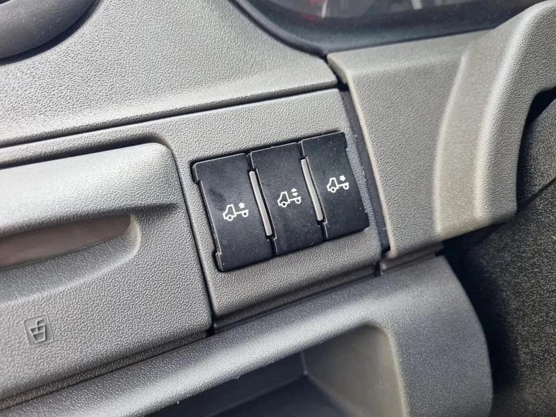 Bestelwagen open laadbak Iveco Daily 70C21 3.0D/ 204PS/ Radstand 475 cm/ Openlaadbak 4m: afbeelding 9 Bestelwagen open laadbak Iveco Daily 70C21 3.0D/ 204PS/ Radstand 475 cm/ Openlaadbak 4m: afbeelding 9