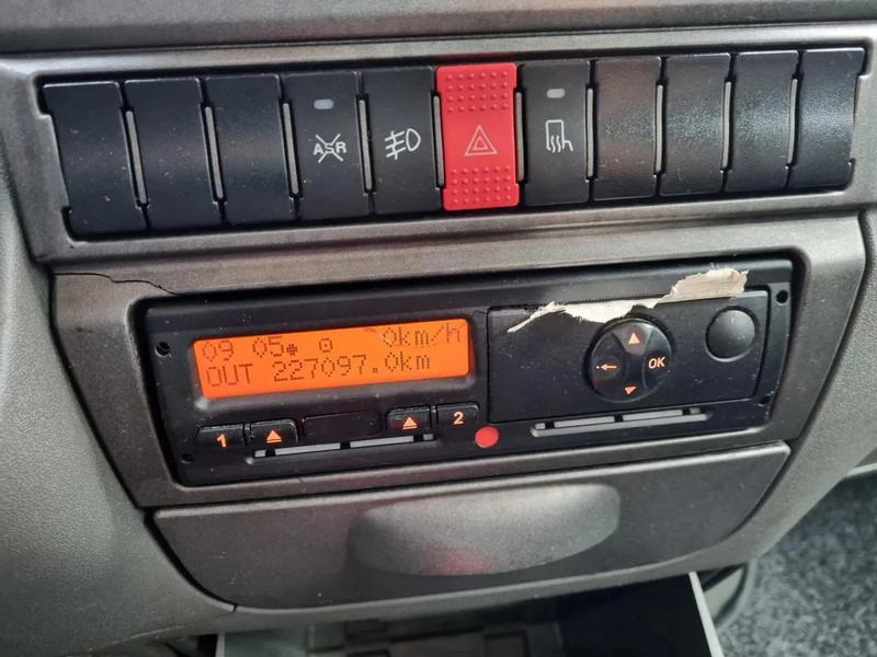 Bestelwagen open laadbak Iveco Daily 70C21 3.0D/ 204PS/ Radstand 475 cm/ Openlaadbak 4m: afbeelding 19 Bestelwagen open laadbak Iveco Daily 70C21 3.0D/ 204PS/ Radstand 475 cm/ Openlaadbak 4m: afbeelding 19