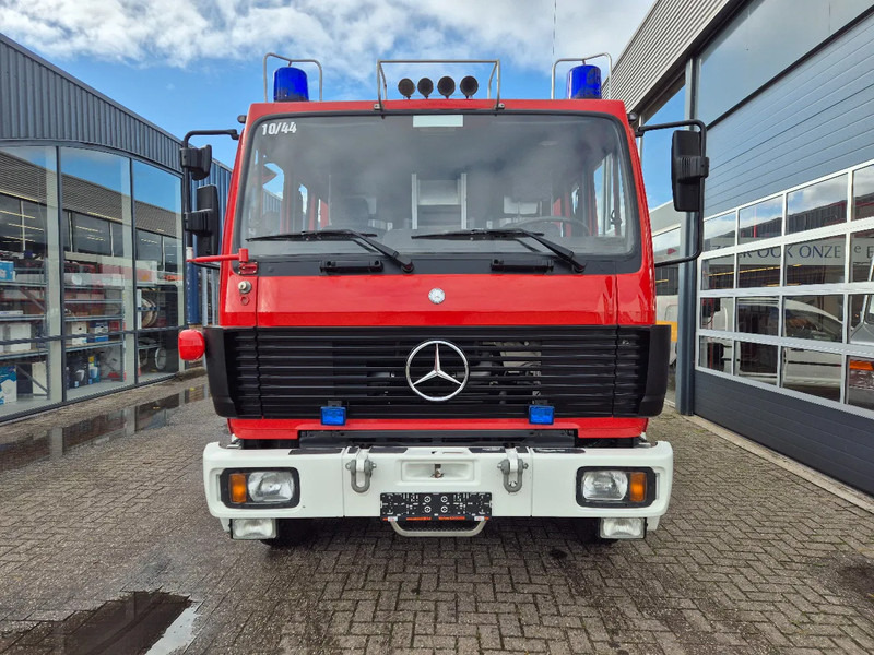 Mercedes-Benz SK 1224 4x4 FIRETRUCK/ FEUERWEHR/ 2400L TANK/ EXPEDITION - Brandweerwagen: afbeelding 4 Mercedes-Benz SK 1224 4x4 FIRETRUCK/ FEUERWEHR/ 2400L TANK/ EXPEDITION - Brandweerwagen: afbeelding 4
