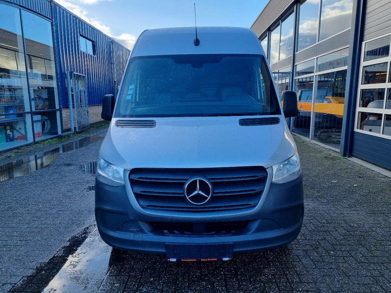 Mercedes-Benz Sprinter 316 CDI L2H2 2.2 CDI RWD Euro 6C - Gesloten bestelwagen: afbeelding 3 Mercedes-Benz Sprinter 316 CDI L2H2 2.2 CDI RWD Euro 6C - Gesloten bestelwagen: afbeelding 3