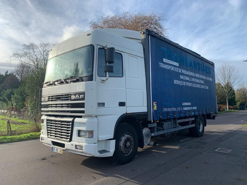 DAF XF 95.430 - Schuifzeilen vrachtwagen: afbeelding 1 DAF XF 95.430 - Schuifzeilen vrachtwagen: afbeelding 1