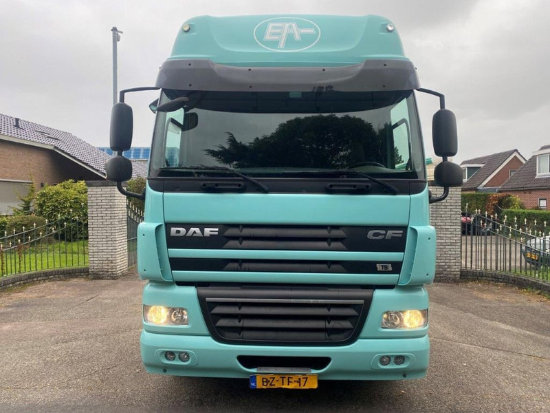 DAF CF 85 - Trekker: afbeelding 2 DAF CF 85 - Trekker: afbeelding 2