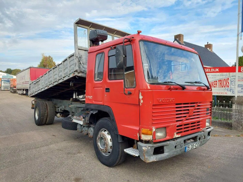 Volvo FL 10 4X2 Kipper - Kipper vrachtwagen: afbeelding 2 Volvo FL 10 4X2 Kipper - Kipper vrachtwagen: afbeelding 2