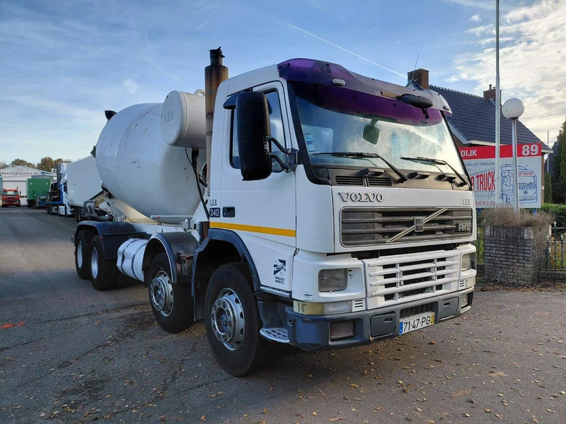 Volvo FM 12.340 8x4 Mixer Steel Suspension - Betonmixer: afbeelding 2 Volvo FM 12.340 8x4 Mixer Steel Suspension - Betonmixer: afbeelding 2