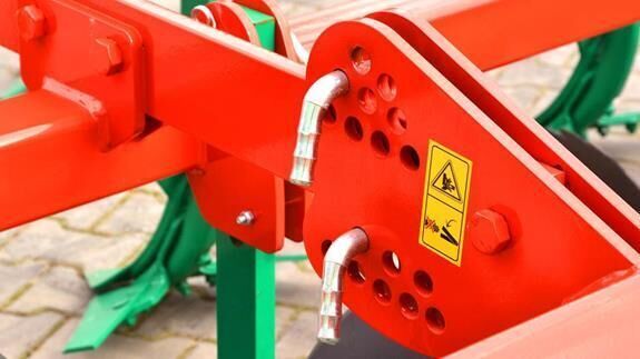 AGRO-MASZ Agregat podorywkowy Gruber 2,6 / CULTIVADOR DE RASTROJO GRUBER 2 - Cultivator: afbeelding 4 AGRO-MASZ Agregat podorywkowy Gruber 2,6 / CULTIVADOR DE RASTROJO GRUBER 2 - Cultivator: afbeelding 4