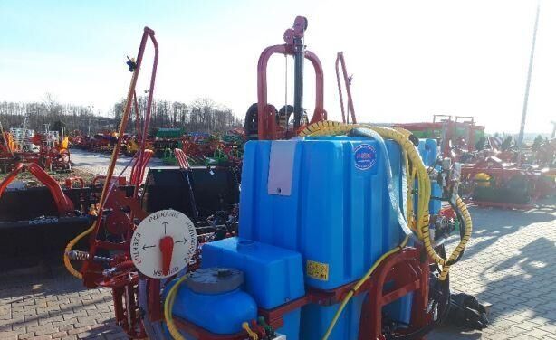 BIARZDKI Opryskiwacz zawieszany 1000 l / 15 - Gedragen veldspuit: afbeelding 1 BIARZDKI Opryskiwacz zawieszany 1000 l / 15 - Gedragen veldspuit: afbeelding 1