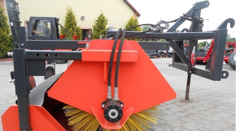 Metal-technik Sweeper/ Zamiatarka 2,4*M - Veeg voor Gemeentelijke machine/ Speciaal: afbeelding 3 Metal-technik Sweeper/ Zamiatarka 2,4*M - Veeg voor Gemeentelijke machine/ Speciaal: afbeelding 3