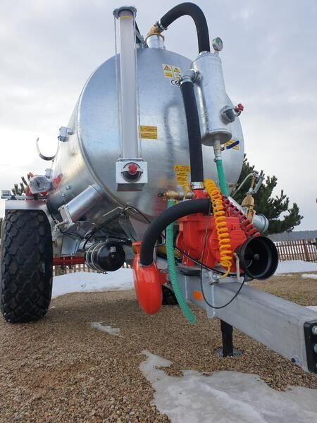 POMOT Single-axial tanker truck/ Beczkowóz wóz asenizacyjny 8000 l - Mesttank: afbeelding 4 POMOT Single-axial tanker truck/ Beczkowóz wóz asenizacyjny 8000 l - Mesttank: afbeelding 4