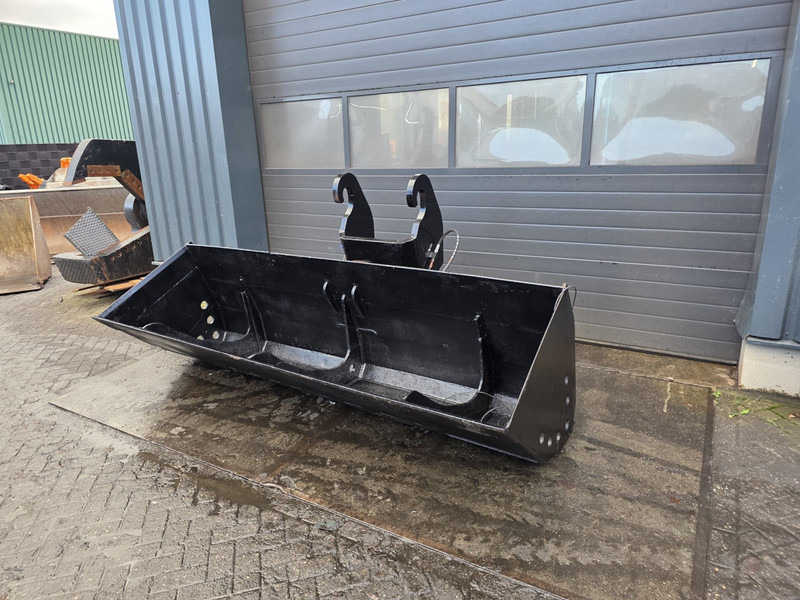 Verachtert cw55s kantelbak cw55 tilting bucket - Bak voor Bouwmachine: afbeelding 2 Verachtert cw55s kantelbak cw55 tilting bucket - Bak voor Bouwmachine: afbeelding 2