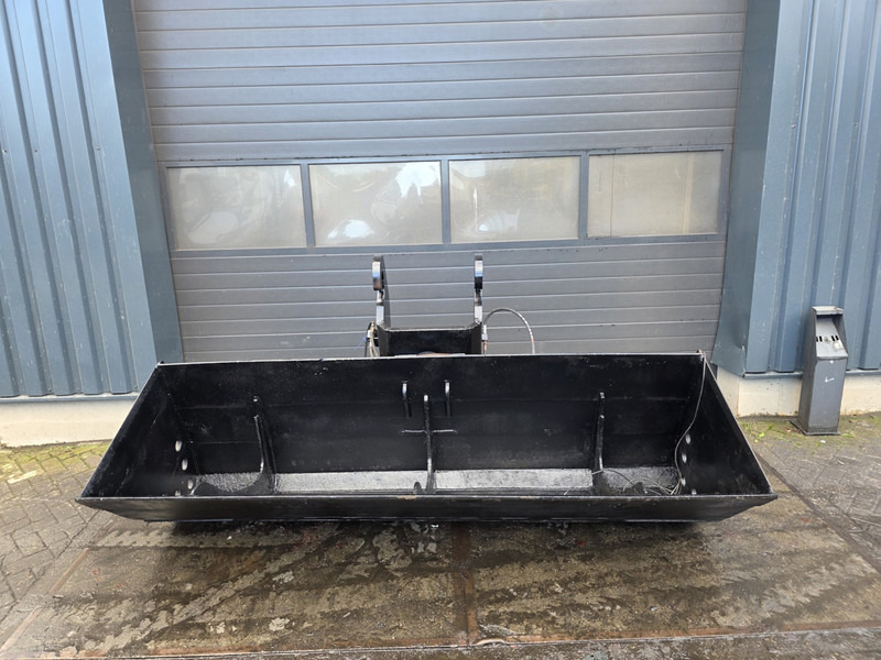 Verachtert cw55s kantelbak cw55 tilting bucket - Bak voor Bouwmachine: afbeelding 1 Verachtert cw55s kantelbak cw55 tilting bucket - Bak voor Bouwmachine: afbeelding 1