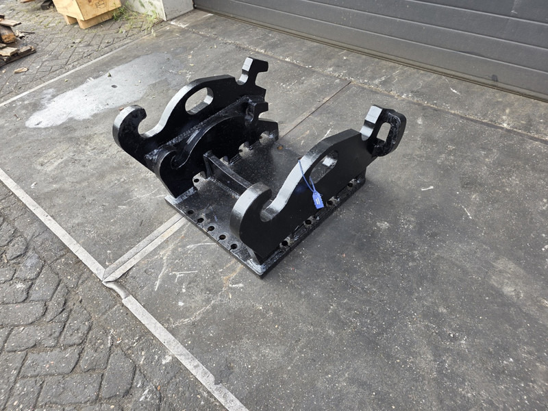 Kopplaat cw40 cw 45 adaptor plate cw45 cw 40 cw30 verachtert - Snelwissel voor Bouwmachine: afbeelding 1 Kopplaat cw40 cw 45 adaptor plate cw45 cw 40 cw30 verachtert - Snelwissel voor Bouwmachine: afbeelding 1
