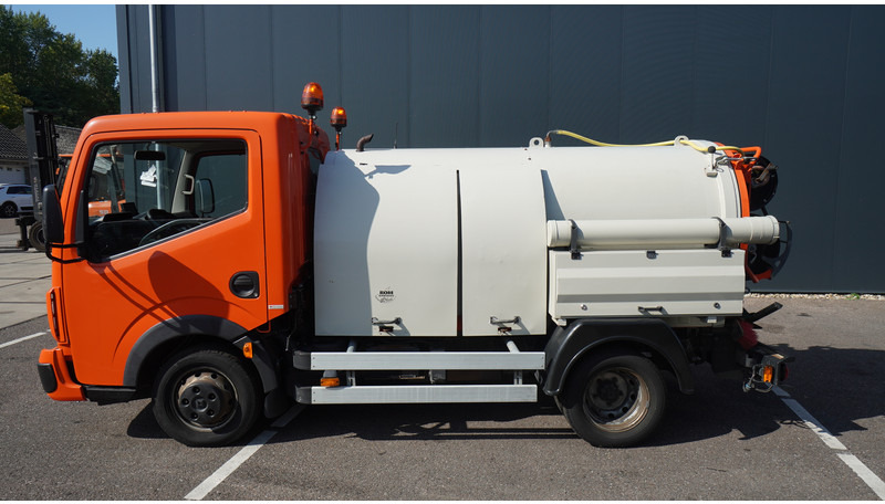 Renault Maxity 130-35/6 CC BROKEN ENGINE HIGH PRESSURE AND VACUUM SYSTEM - Bestelwagen: afbeelding 1 Renault Maxity 130-35/6 CC BROKEN ENGINE HIGH PRESSURE AND VACUUM SYSTEM - Bestelwagen: afbeelding 1