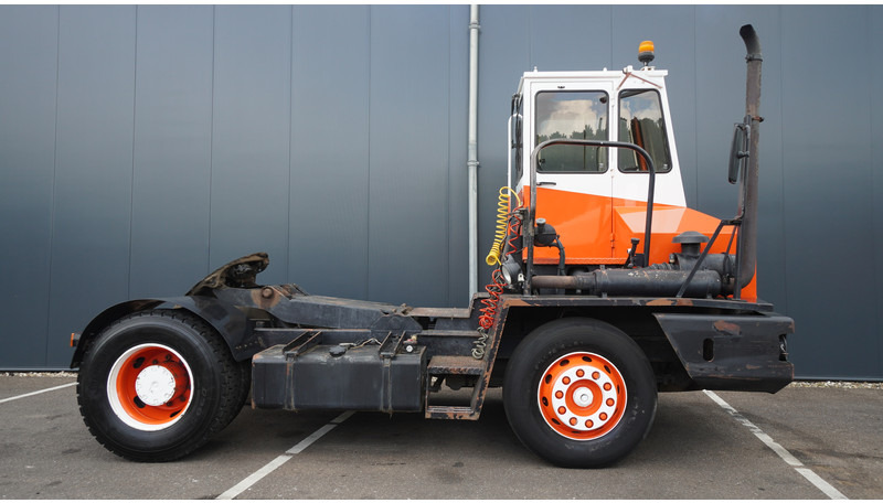 Terberg YT SL 1020 - Bouwmachine: afbeelding 2 Terberg YT SL 1020 - Bouwmachine: afbeelding 2