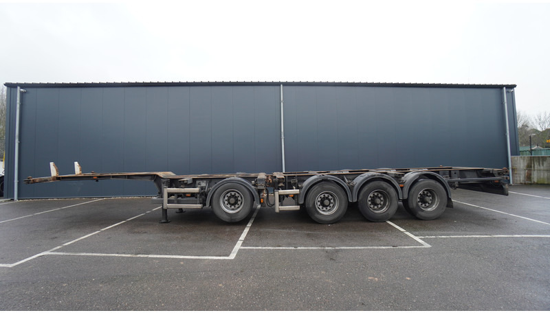 Floor 4 AXLE BREAKER CONTAINER TRAILER - Containertransporter/ Wissellaadbak oplegger: afbeelding 1 Floor 4 AXLE BREAKER CONTAINER TRAILER - Containertransporter/ Wissellaadbak oplegger: afbeelding 1