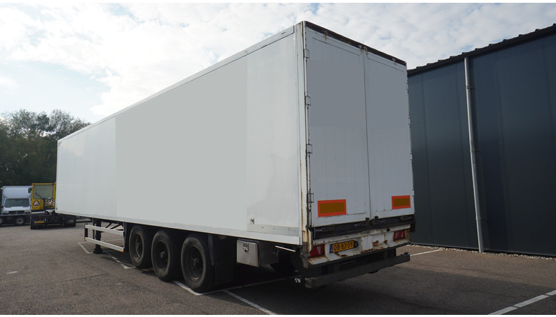 Jumbo 3 AXLE CLOSED BOX - Gesloten oplegger: afbeelding 5 Jumbo 3 AXLE CLOSED BOX - Gesloten oplegger: afbeelding 5