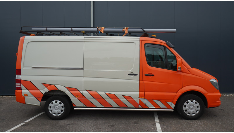 Mercedes-Benz 309 SPRINTER CLOSED BOX - Bestelwagen gesloten laadbak: afbeelding 2 Mercedes-Benz 309 SPRINTER CLOSED BOX - Bestelwagen gesloten laadbak: afbeelding 2