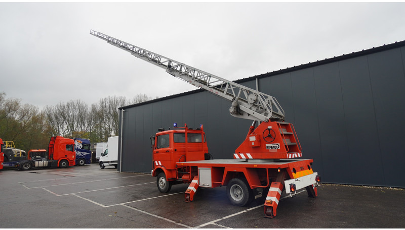 Mercedes-Benz 809 FIRE LADDER TRUCK 13.100KM MANUAL GEARBOX - Brandweerwagen: afbeelding 3 Mercedes-Benz 809 FIRE LADDER TRUCK 13.100KM MANUAL GEARBOX - Brandweerwagen: afbeelding 3