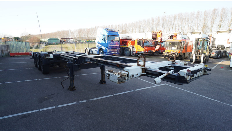 Renders 3 AXLE EXTENDABLE CONTAINER TRANSPORT TRAILER - Containertransporter/ Wissellaadbak oplegger: afbeelding 3 Renders 3 AXLE EXTENDABLE CONTAINER TRANSPORT TRAILER - Containertransporter/ Wissellaadbak oplegger: afbeelding 3