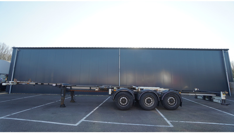 Renders 3 AXLE EXTENDABLE CONTAINER TRANSPORT TRAILER - Containertransporter/ Wissellaadbak oplegger: afbeelding 1 Renders 3 AXLE EXTENDABLE CONTAINER TRANSPORT TRAILER - Containertransporter/ Wissellaadbak oplegger: afbeelding 1