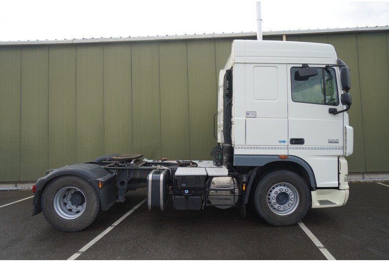 DAF XF 105.460 FT SPACECAB RETARDER PTO - Trekker: afbeelding 2 DAF XF 105.460 FT SPACECAB RETARDER PTO - Trekker: afbeelding 2