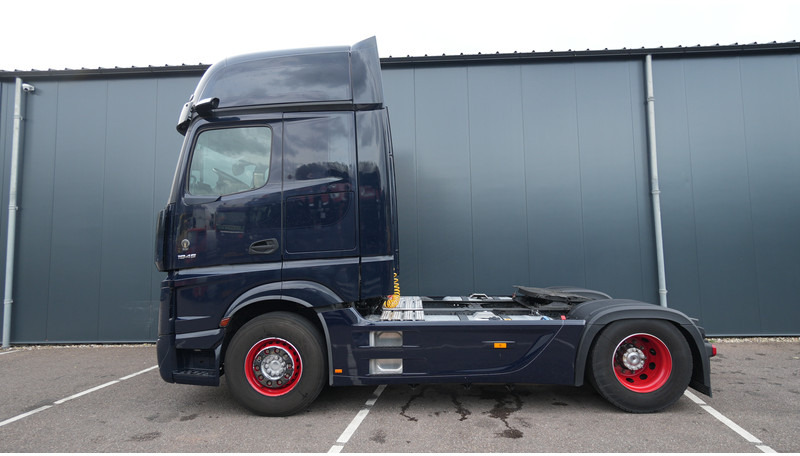 Mercedes-Benz ACTROS 1945 GIGASPACE 709.200KM - Trekker: afbeelding 1 Mercedes-Benz ACTROS 1945 GIGASPACE 709.200KM - Trekker: afbeelding 1