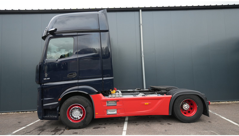 Mercedes-Benz ACTROS 1945 GIGASPACE 727.600KM - Trekker: afbeelding 1 Mercedes-Benz ACTROS 1945 GIGASPACE 727.600KM - Trekker: afbeelding 1