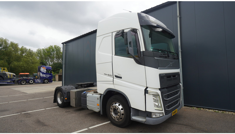 Volvo FH 420 GLOBETROTTER EURO 6 - Trekker: afbeelding 4 Volvo FH 420 GLOBETROTTER EURO 6 - Trekker: afbeelding 4
