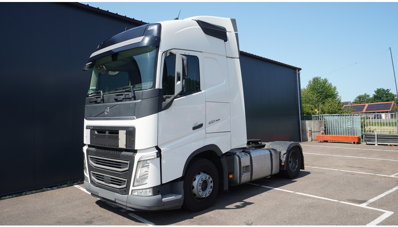 Volvo FH 460 EURO 6 GLOBETROTTER 696.000KM - Trekker: afbeelding 3 Volvo FH 460 EURO 6 GLOBETROTTER 696.000KM - Trekker: afbeelding 3