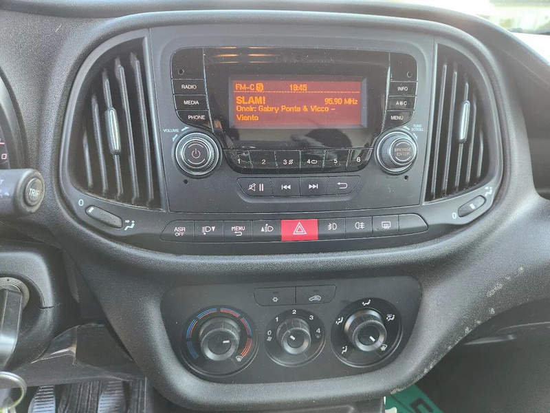 Fiat Doblò Maxi, 2017, 188000km, Airco,Parksens, Tuv. First owner - Kleine bestelwagen: afbeelding 4 Fiat Doblò Maxi, 2017, 188000km, Airco,Parksens, Tuv. First owner - Kleine bestelwagen: afbeelding 4