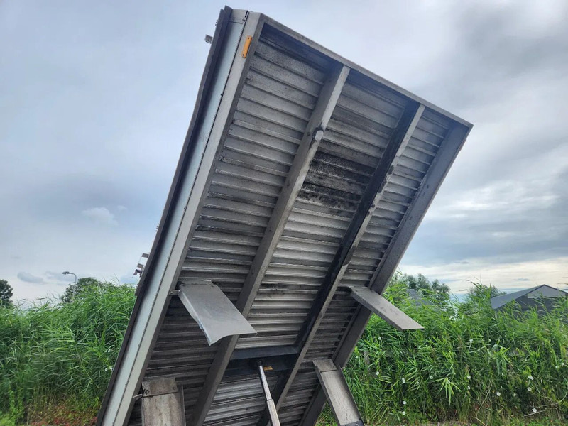 Kipper bestelwagen Isuzu N 2011, 3.0L, Euro 5, 157000km, Manual, New APK/TUV: afbeelding 6 Kipper bestelwagen Isuzu N 2011, 3.0L, Euro 5, 157000km, Manual, New APK/TUV: afbeelding 6