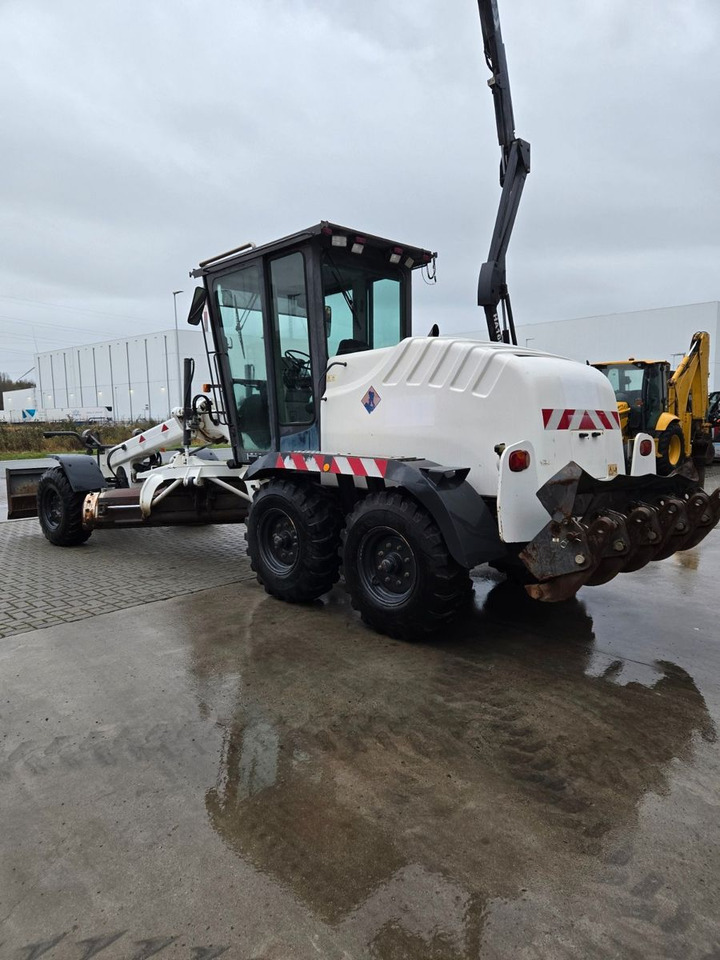 New Holland F106.6 - Grader: afbeelding 4 New Holland F106.6 - Grader: afbeelding 4