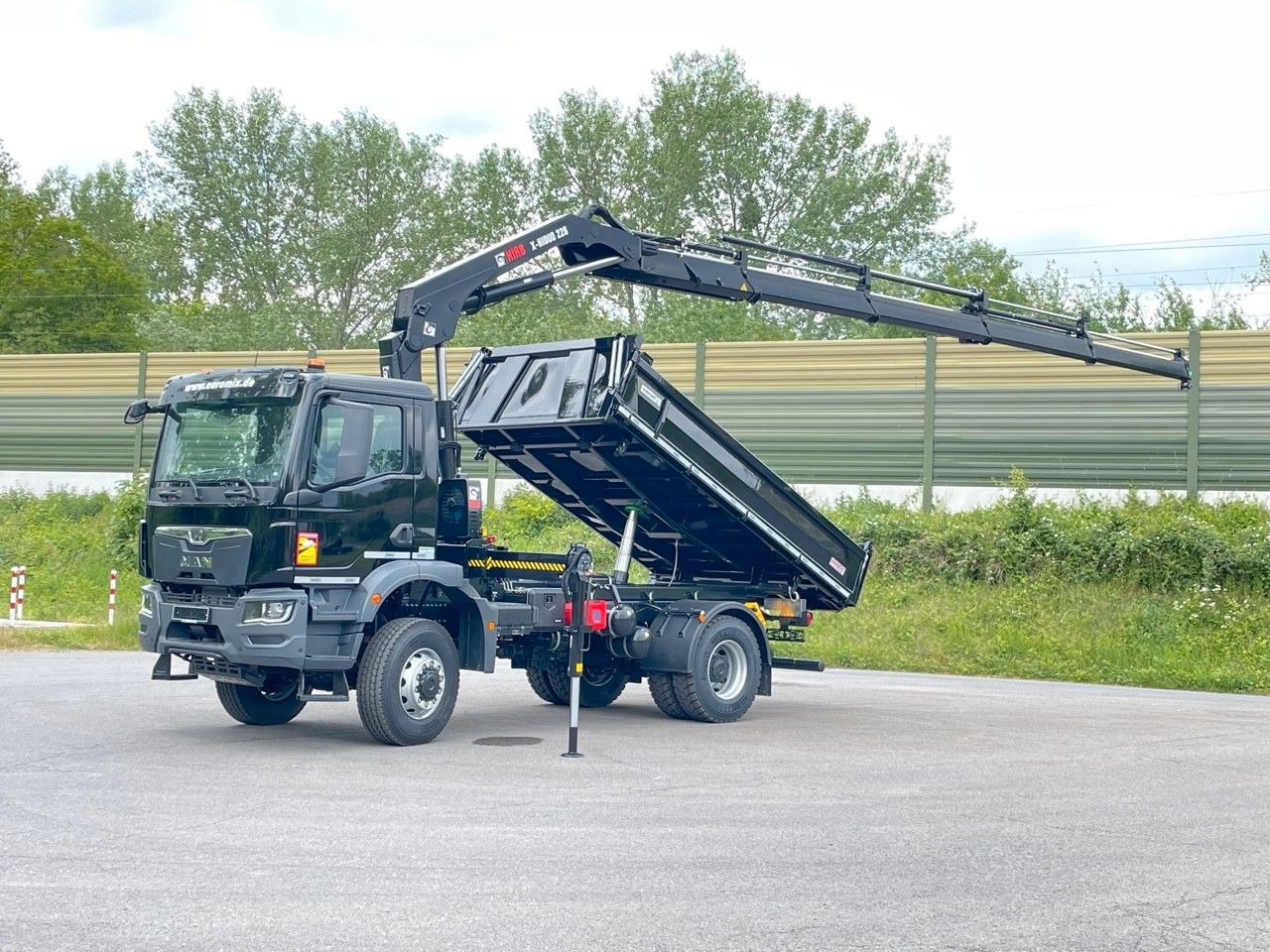 MAN TGM 18.320 4x4 Euro6e Hiab X Hiduo 228-4 - Kipper vrachtwagen, Kraanwagen: afbeelding 1 MAN TGM 18.320 4x4 Euro6e Hiab X Hiduo 228-4 - Kipper vrachtwagen, Kraanwagen: afbeelding 1