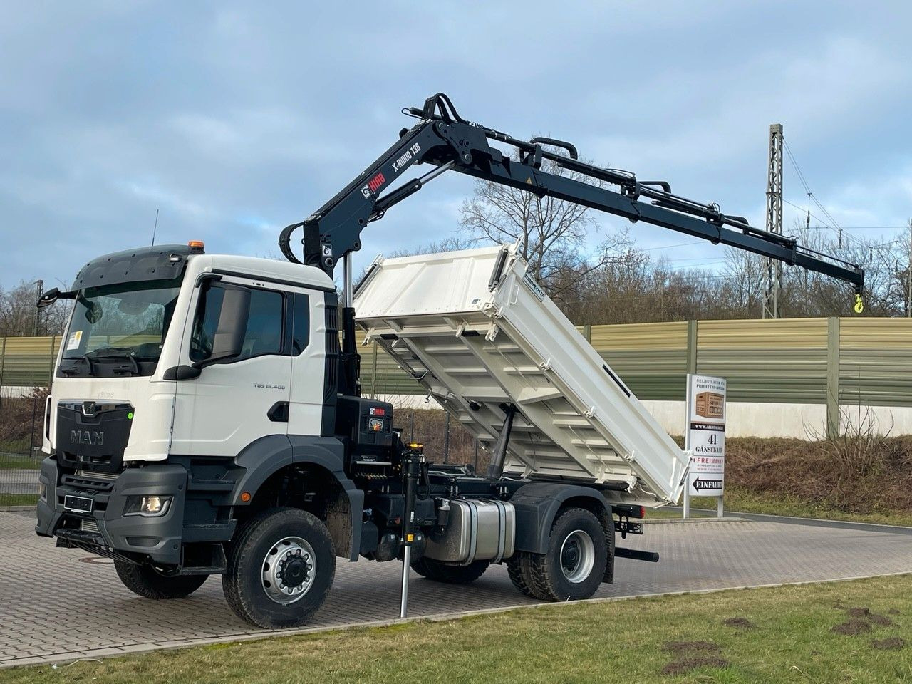 MAN TGS 18.400 TG3 4x4 Euro6e Hiab X-HiDuo 138DS-4 - Kipper vrachtwagen, Kraanwagen: afbeelding 1 MAN TGS 18.400 TG3 4x4 Euro6e Hiab X-HiDuo 138DS-4 - Kipper vrachtwagen, Kraanwagen: afbeelding 1