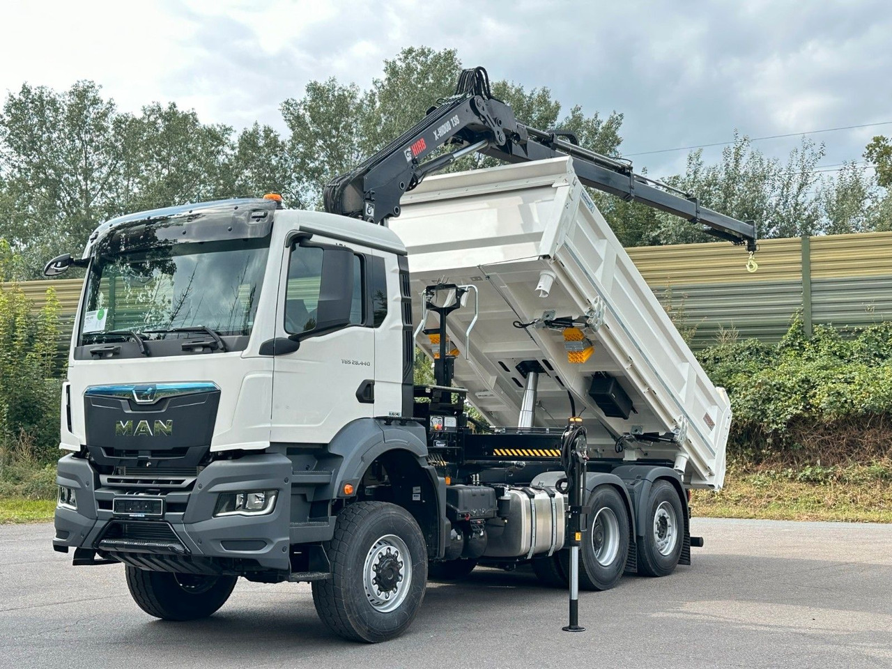 MAN TGS 28.440 6x4-4/3-Seiten- Kipper / Hiab 138-3 - Kipper vrachtwagen, Kraanwagen: afbeelding 2 MAN TGS 28.440 6x4-4/3-Seiten- Kipper / Hiab 138-3 - Kipper vrachtwagen, Kraanwagen: afbeelding 2