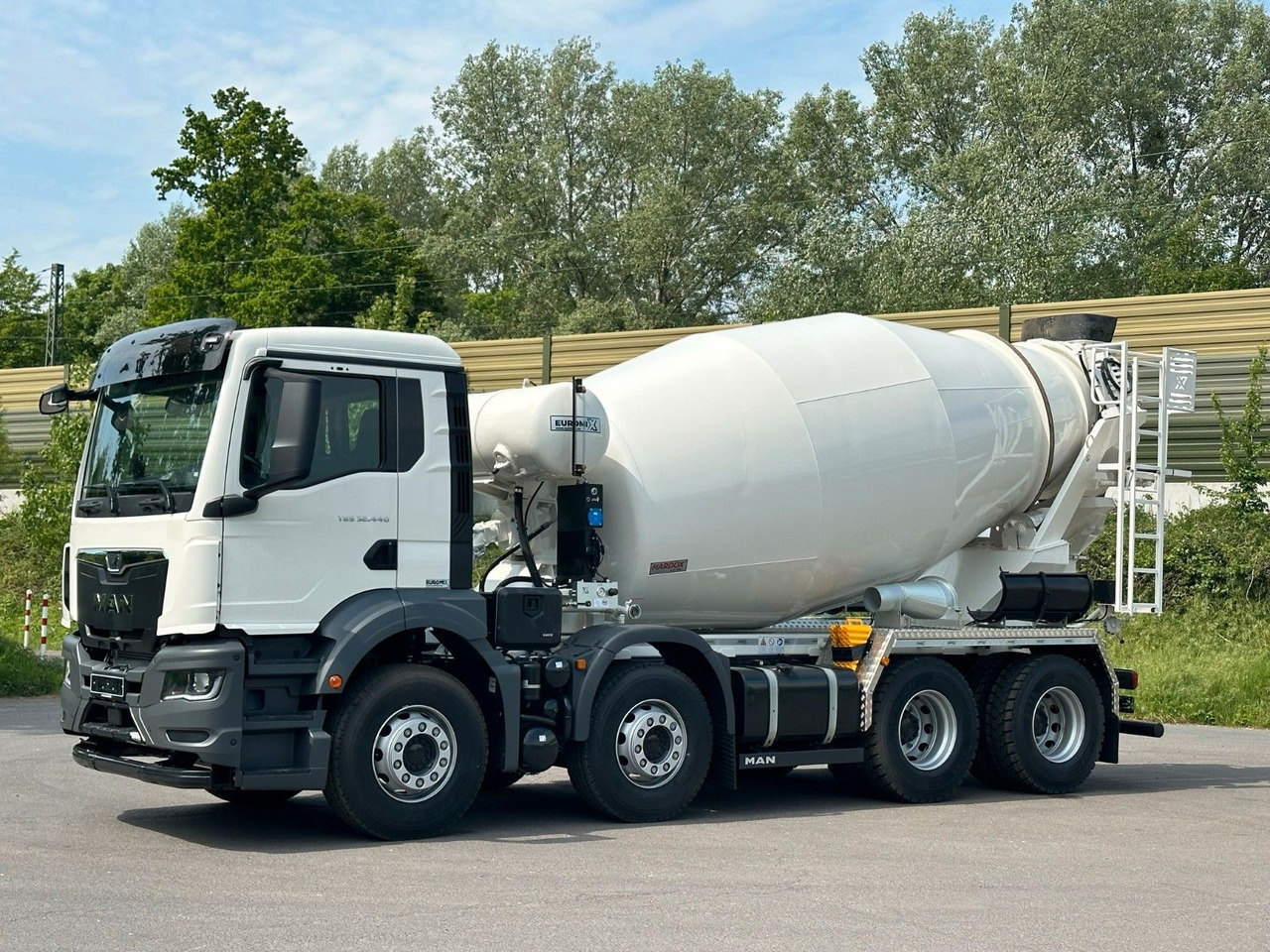 MAN TGS 32.440 8x4 / Euromix MTP EM 9 L - Betonmixer: afbeelding 1 MAN TGS 32.440 8x4 / Euromix MTP EM 9 L - Betonmixer: afbeelding 1