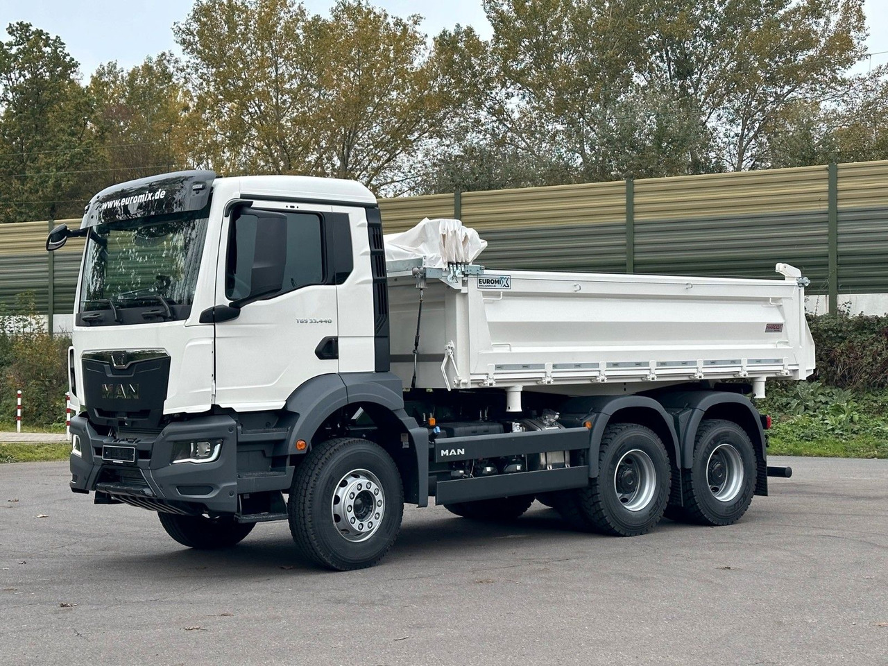 MAN TGS 33.440 6x4 /Euro6 3-Seiten-Kipper EuromixMTP - Kipper vrachtwagen: afbeelding 1 MAN TGS 33.440 6x4 /Euro6 3-Seiten-Kipper EuromixMTP - Kipper vrachtwagen: afbeelding 1