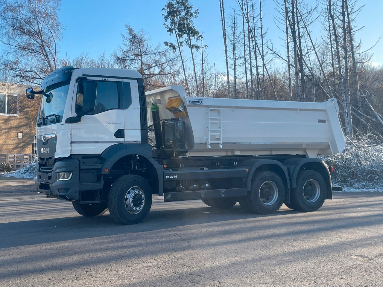 MAN TGS 33.440 6x6 /Euro6e Mulden-Kipper EuromixMTP - Kipper vrachtwagen: afbeelding 1 MAN TGS 33.440 6x6 /Euro6e Mulden-Kipper EuromixMTP - Kipper vrachtwagen: afbeelding 1