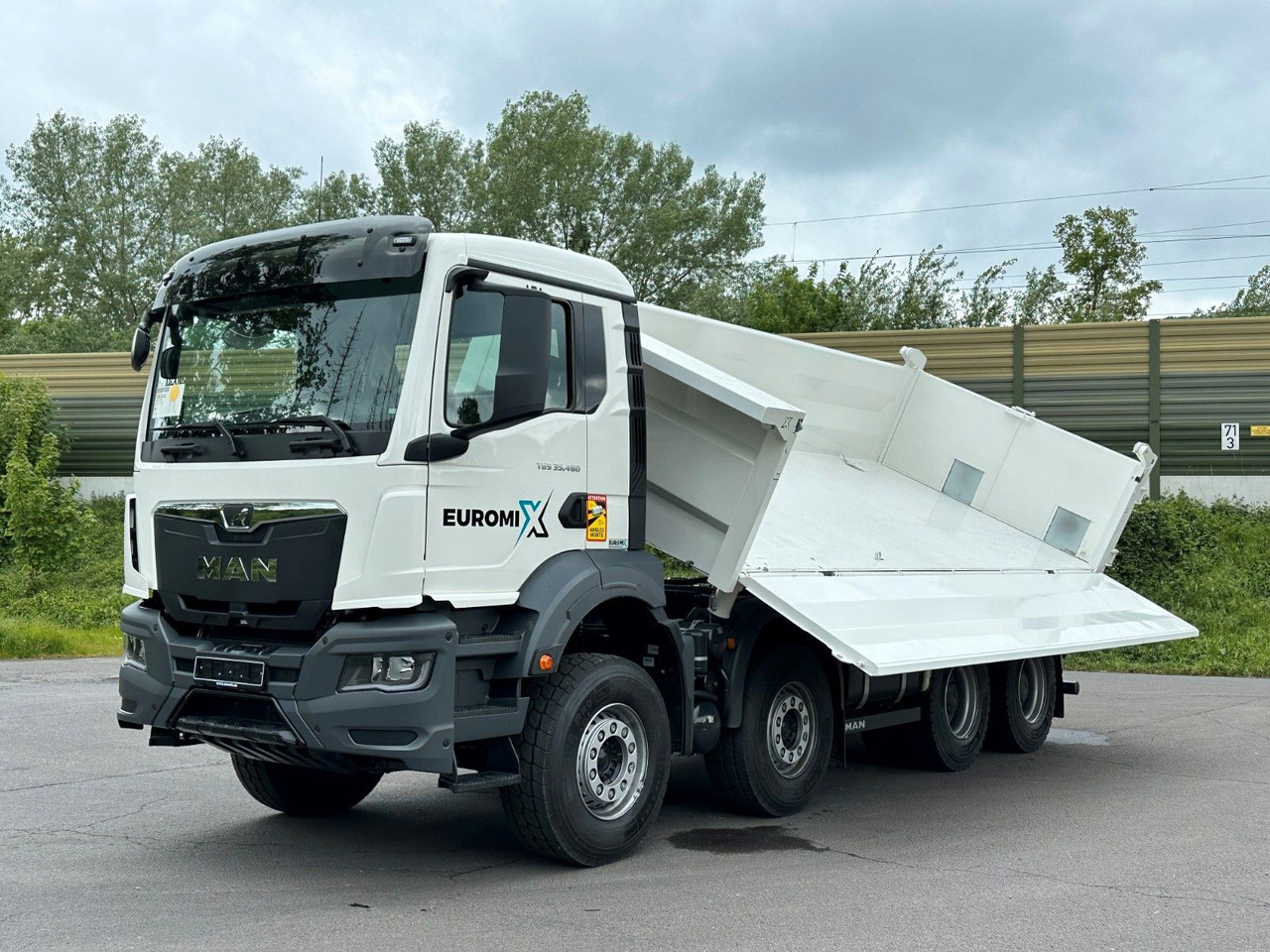 MAN TGS 35.480 8x4 EuromixMTP 2-Seiten-Kipper - Kipper vrachtwagen: afbeelding 1 MAN TGS 35.480 8x4 EuromixMTP 2-Seiten-Kipper - Kipper vrachtwagen: afbeelding 1