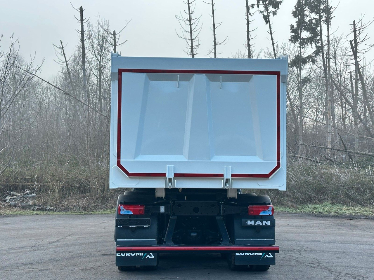 MAN TGS 41.400 8x4 / EUROMIX MTP 23m³/ Eckige Mulde - Kipper vrachtwagen: afbeelding 4 MAN TGS 41.400 8x4 / EUROMIX MTP 23m³/ Eckige Mulde - Kipper vrachtwagen: afbeelding 4