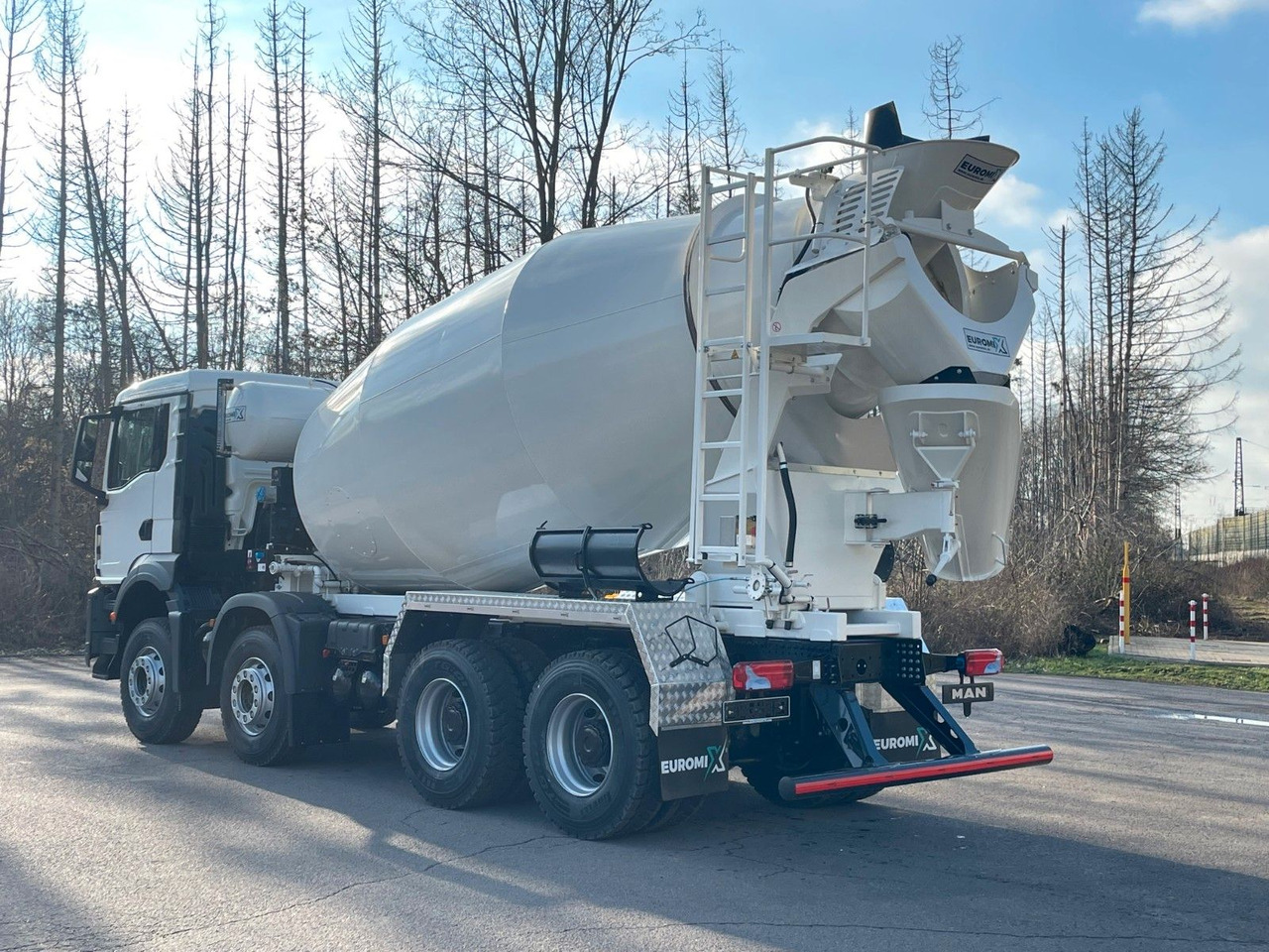 MAN TGS 41.400 8x4 / EuromixMTP EM 10m³ R / EURO 2 - Betonmixer: afbeelding 5 MAN TGS 41.400 8x4 / EuromixMTP EM 10m³ R / EURO 2 - Betonmixer: afbeelding 5